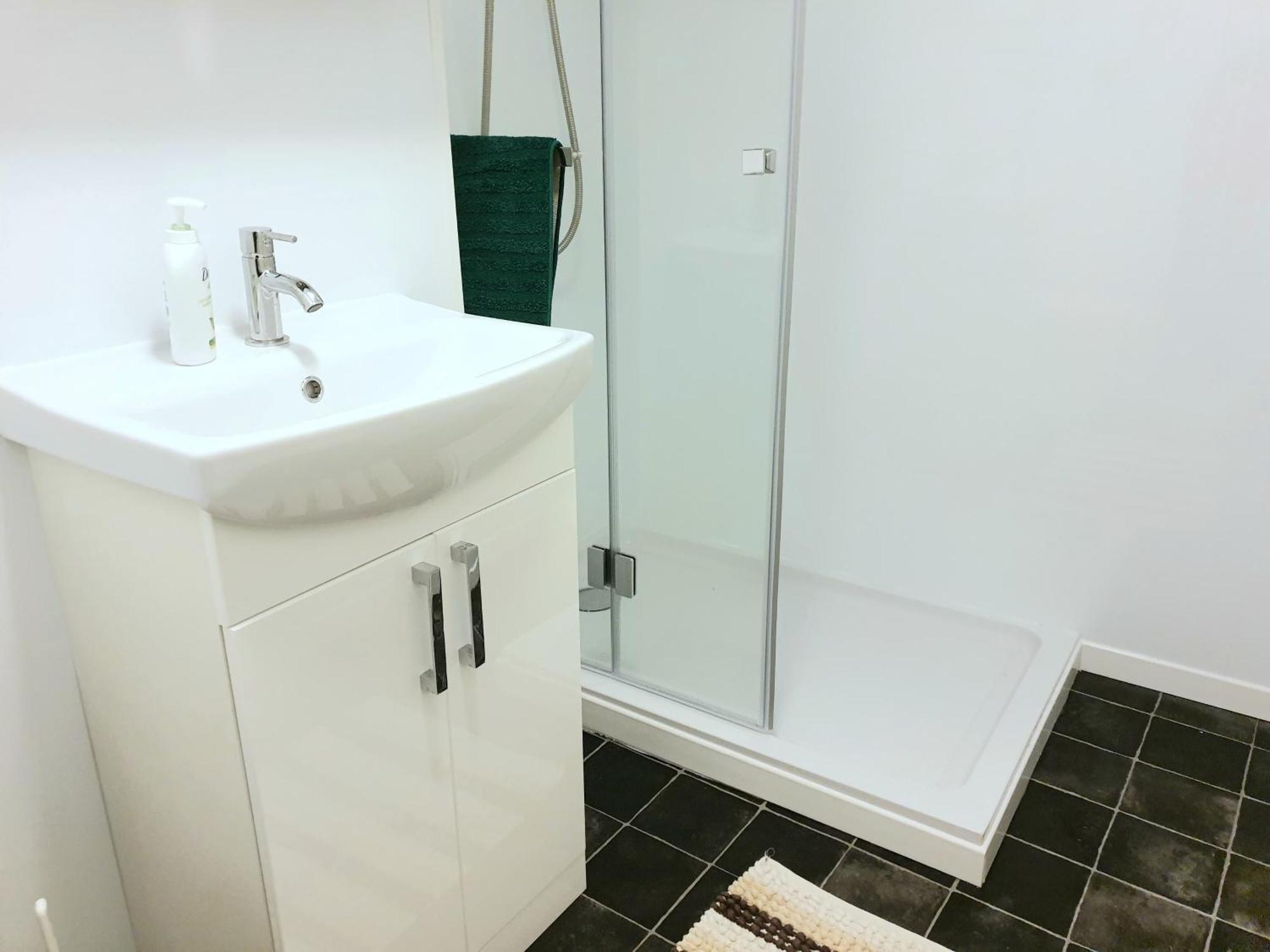 Double Room In Private Apartment Лондон Экстерьер фото