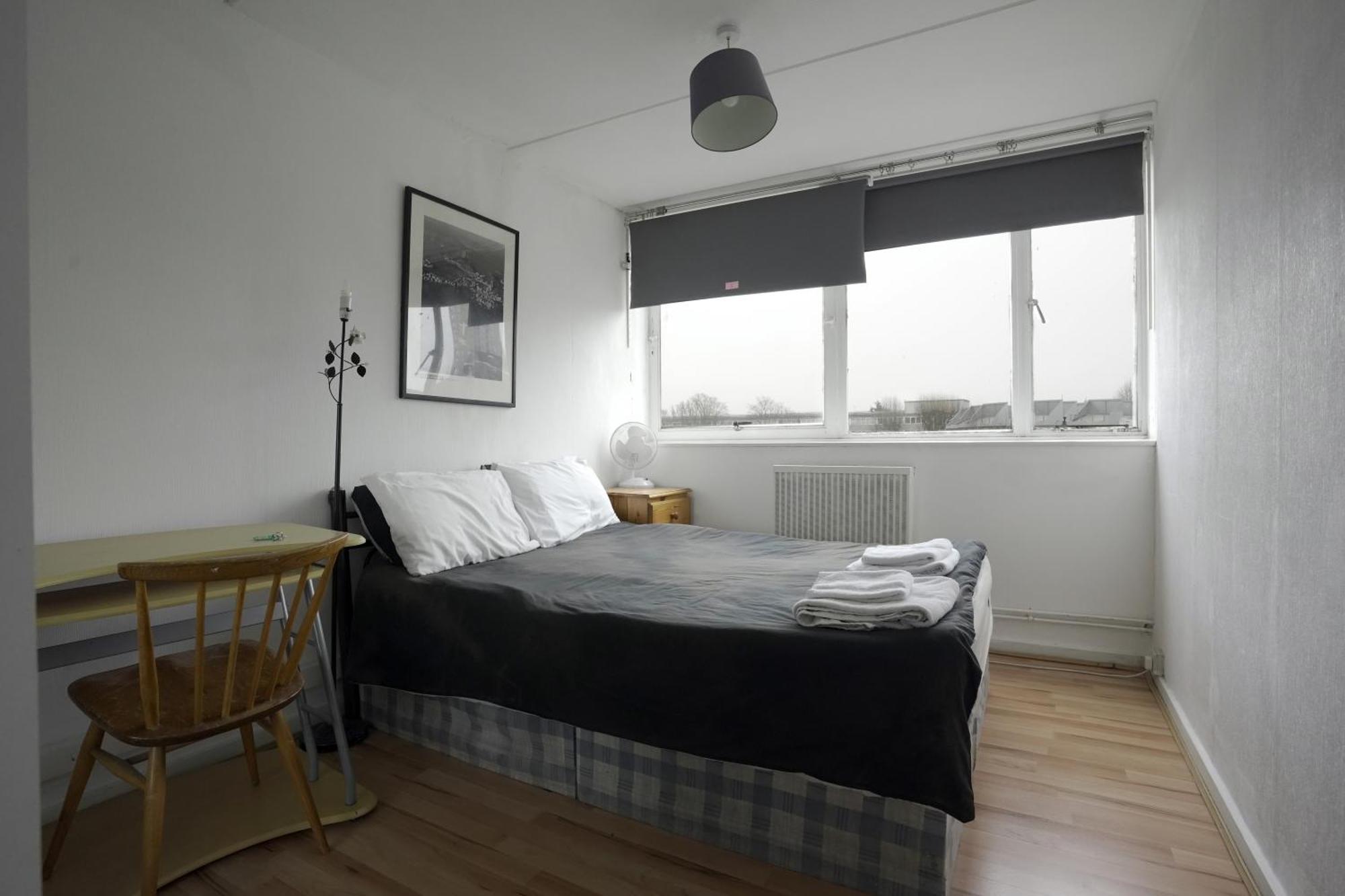 Double Room In Private Apartment Лондон Экстерьер фото